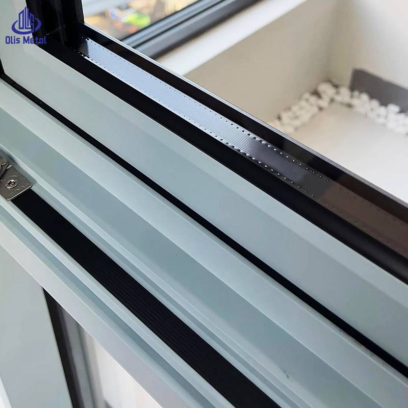 Olis Matte Light Gray Hurricane Resistant Aluminum Casement Window Factory Direct - Image 3